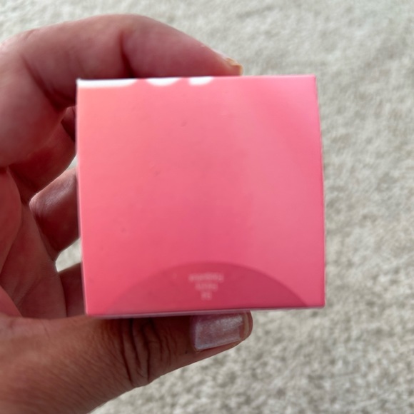 NIB CHEEKY STAMP- Bouncy Liquid Cushion Blush with Heart-Shaped Stamp- Feisty - Picture 6 of 8